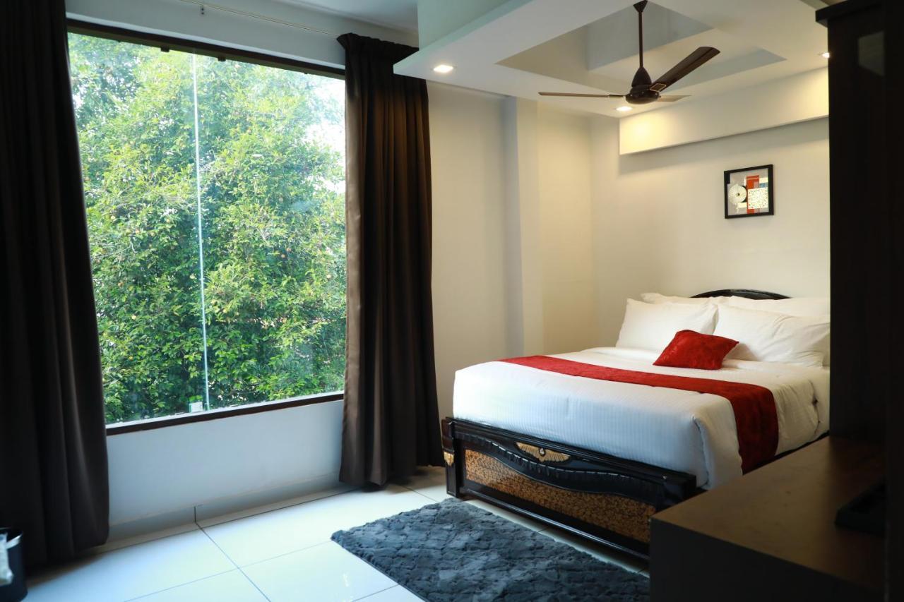 Hotel Achoos Residency Tiruvalla Exteriér fotografie
