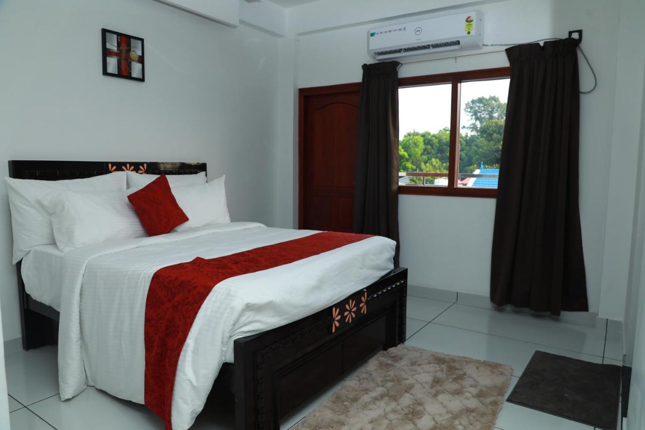 Hotel Achoos Residency Tiruvalla Exteriér fotografie