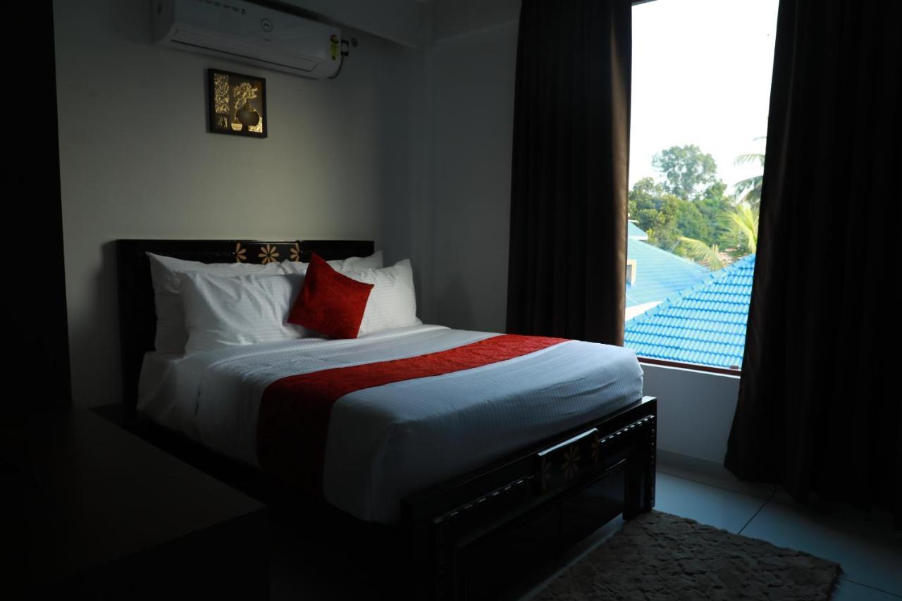 Hotel Achoos Residency Tiruvalla Exteriér fotografie